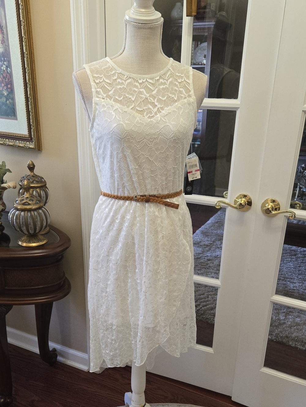 AUW White Lace Sleeveless Mini Dress Tan Braid Belt Lined Longer In Back XS NEW